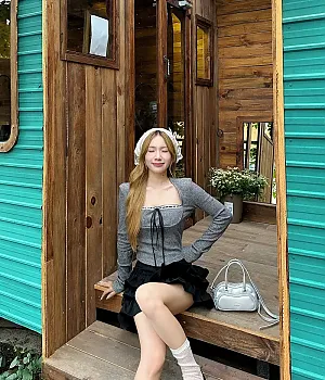 다낭의 깜찍한 코스프레녀