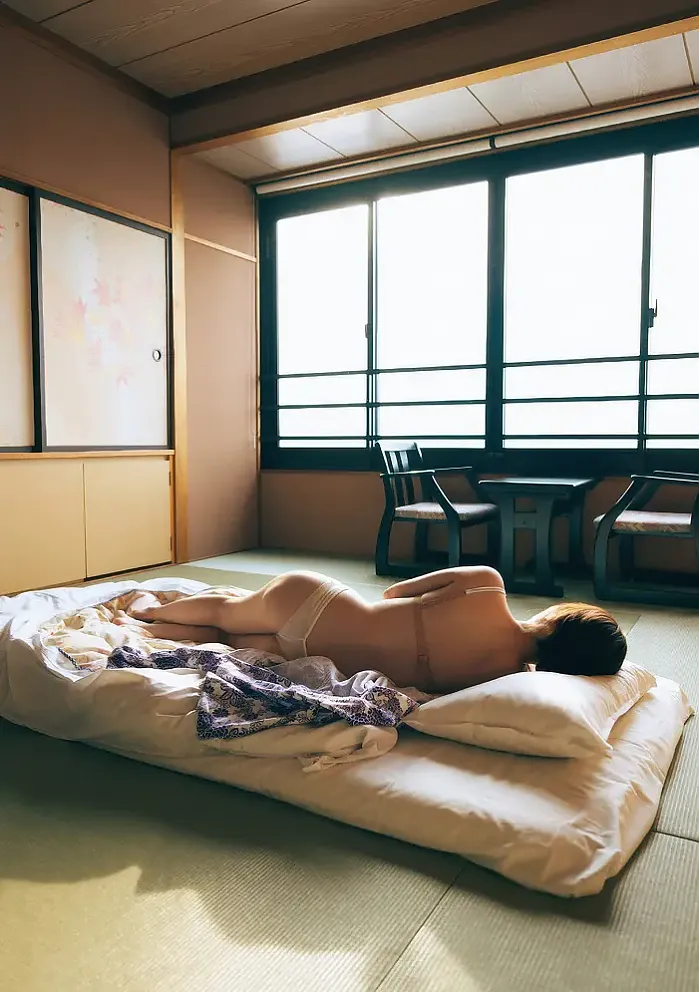 신야 히메카, 첫 번째 사진집 「히메 카와이」 세트 05