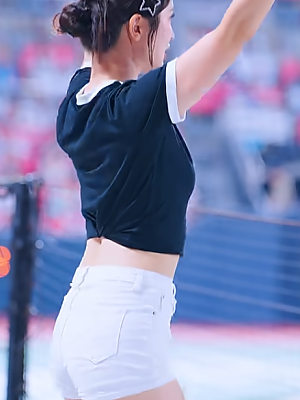 샤샤샤 뛰어나왔더니 비디오판독ㅋㅋ 김정원 치어리더 아웃송 Kim Jeong-Won cheerleader ktwiz