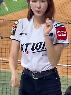 처음볼땐 화려한 이예빈김정원에게 빠지지만 이금주의 매력에 빠지면 이또한 좋음