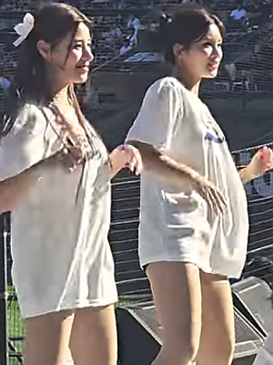 KT 위즈 치어리더 직캠  상큼한 무대 (김정원·이예빈·이금주·신세희)