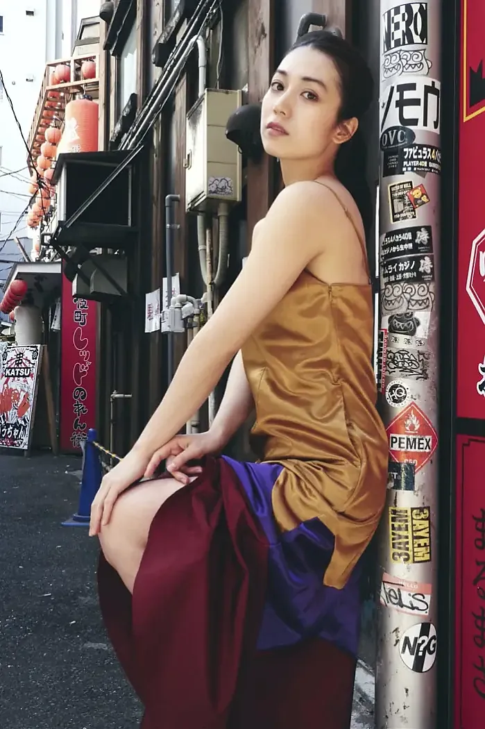 사토 아이리, FRIDAY 디지털 사진집 「신주쿠 론리네스」 Set.03