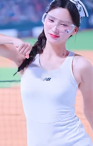 튕기는 힘이 남다른 김정원 치어리더 Kim Jeong-Won cheerleader ktwiz