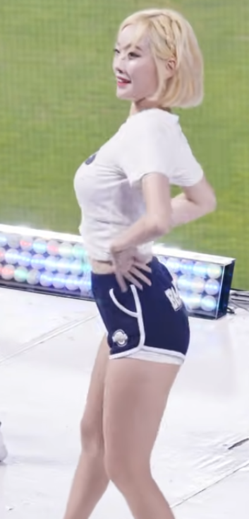 너무 더웠던 서현숙 치어리더