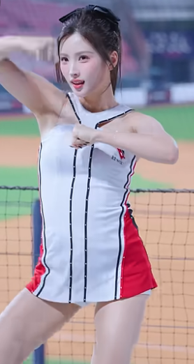 몸선이 압도적인 REBEL HEART 김정원 치어리더