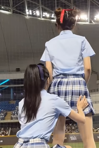 이주은 엉덩이는 왜 뽀뽀해? 