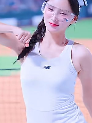 튕기는 힘이 남다른 김정원 치어리더 Kim Jeong-Won cheerleader ktwiz