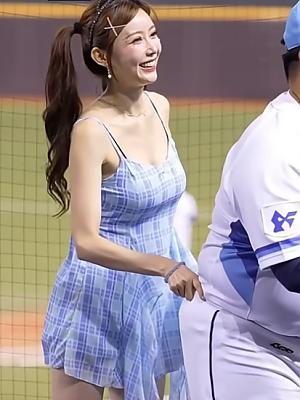 너의 혀가 나를 울게 해 Lee Ayoung 李亞英 이아영