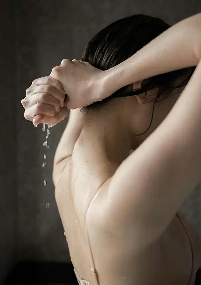 코히나타 유카, BRODY 디지털 포토북 「사랑에 젖어서」 Set.01