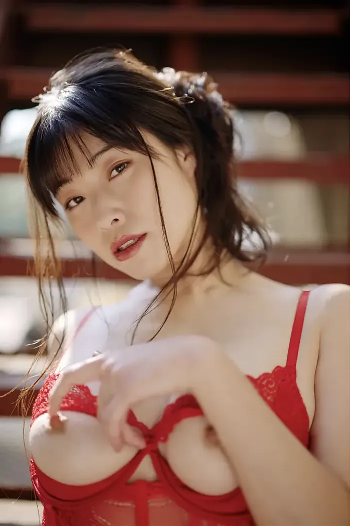 오다 아스카 사진집 「M의 여신 레드 ver.」 Set.01