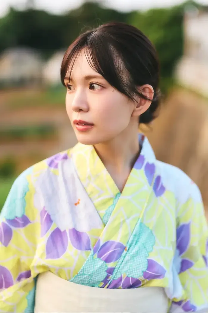 오카모토 아야카 사진집 「처음으로 물들이는 ‘여름’ 전 50컷 선공개」 Set.01