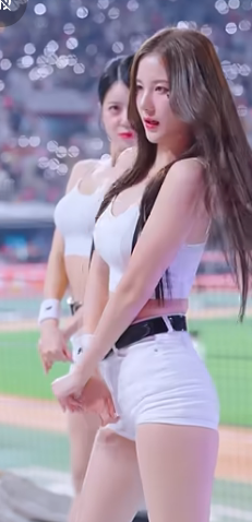 팔다리 쭉쭉 Like 리리 김해리 치어리더 Kim Haeri Cheerleader ktwiz