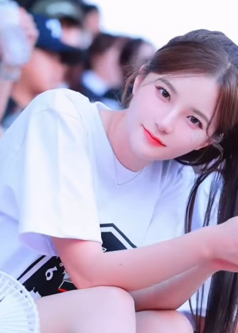 달콤한 미소의 김해리, 정말 유혹적이다