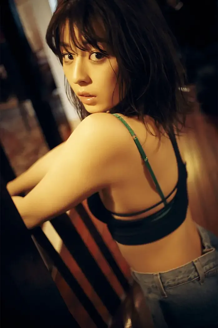 야나기 유리나 사진집 「함께 하는 1박 여행 vol.2」 Set.01