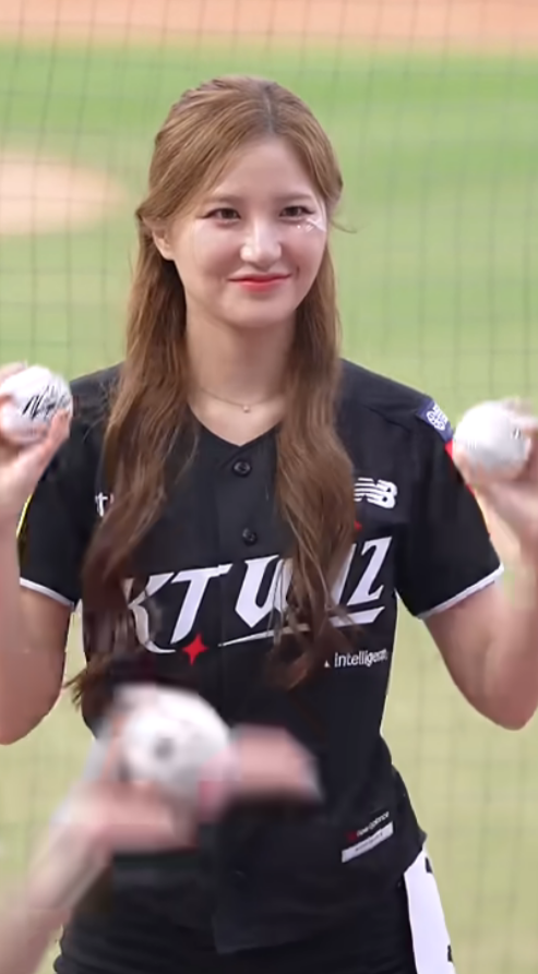 이예빈 김해리 업! 너무 예뻐