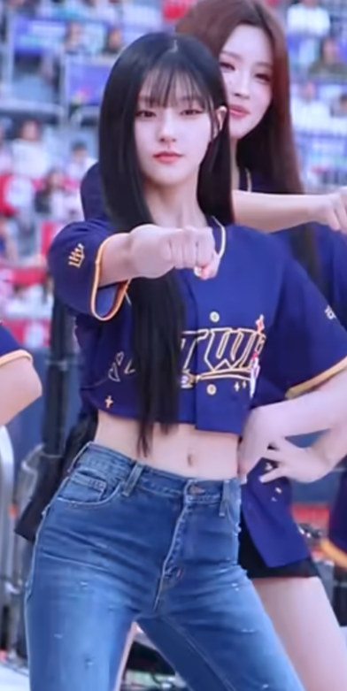 걸그룹  키스오브라이프 하늘의 Hold up 아웃송