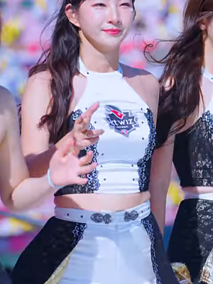 골반 클래스가 남다른 피리춤 아웃송 김진아 치어리더