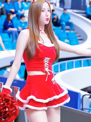 볼하트 입술콕! 산타치어리더의 아웃송 퍼포먼스 Kim Haeri 김해리