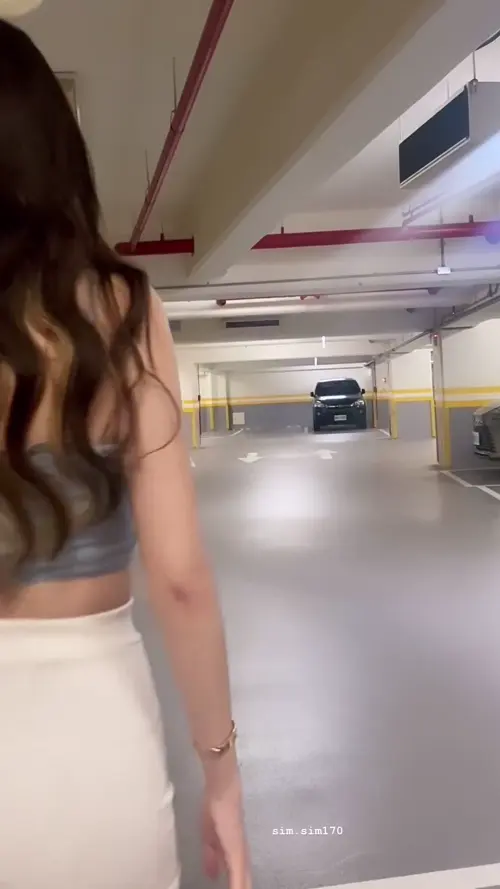 주차장에서의 댄스 삼매경