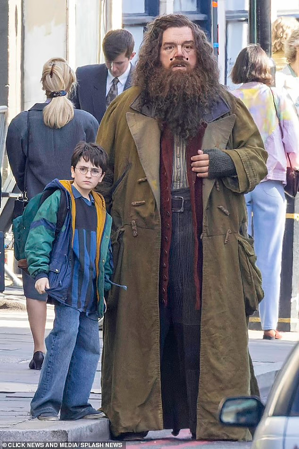 드라마 촬영중인 해리포터와 해그리드