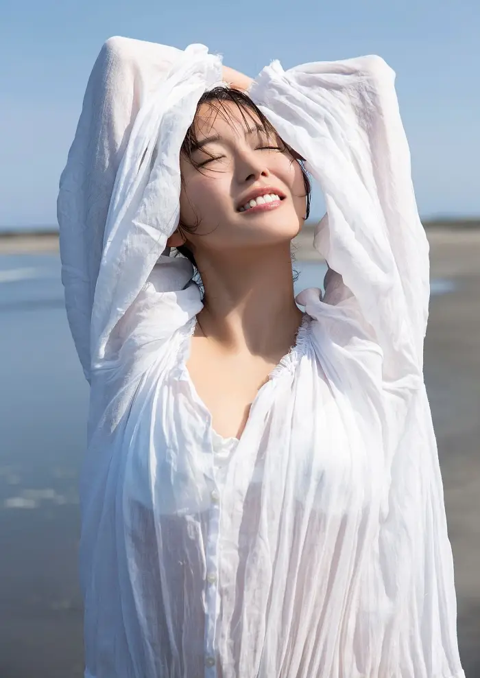 시다 네네 포토북 「최고조로 편안한 몸매」 Set.01