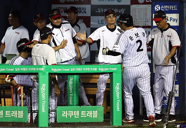 [SD 잠실 라이브] LG-롯데, 248분 혈투 끝 6-6 무승부…롯데 10연패 못 끊었다