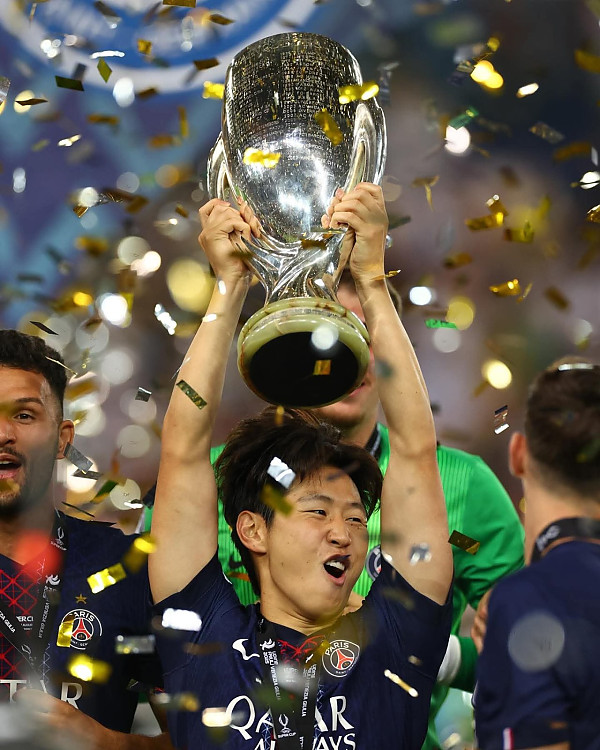 [사커토픽] 박주영의 인생을 뒤바꿨던 아르센 웽거의 전화 한통…‘아스널 러브콜’ 이강인에게는 아르테타의 진정성이 먼저→아스널행 더 신중해야 한다