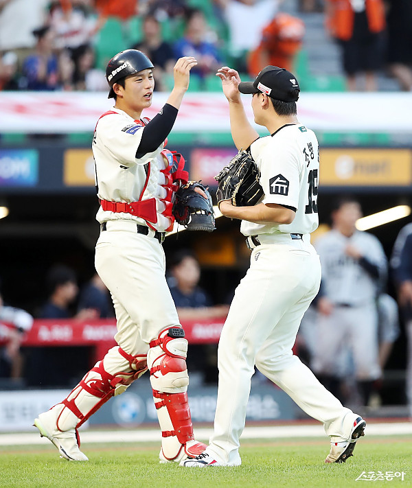 “성장에 도움될 것” SSG 이숭용 감독, 흔들림 속에도 조병현·조형우에게 보내는 믿음