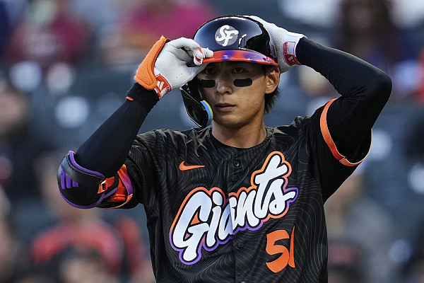 ‘기대 타율 0.410’ 안타 도둑맞은 바람의 손자…“이정후 타구 캐치, 경기 키모먼트”